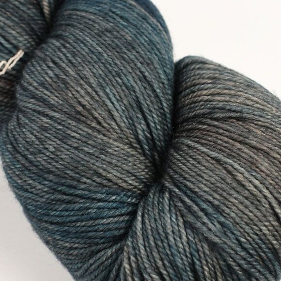 Malabrigo Sock Yarn Superwash Merino Wool 440 Yds 3.5 oz Hand-Dyed Color Persia - Picture 2 of 3